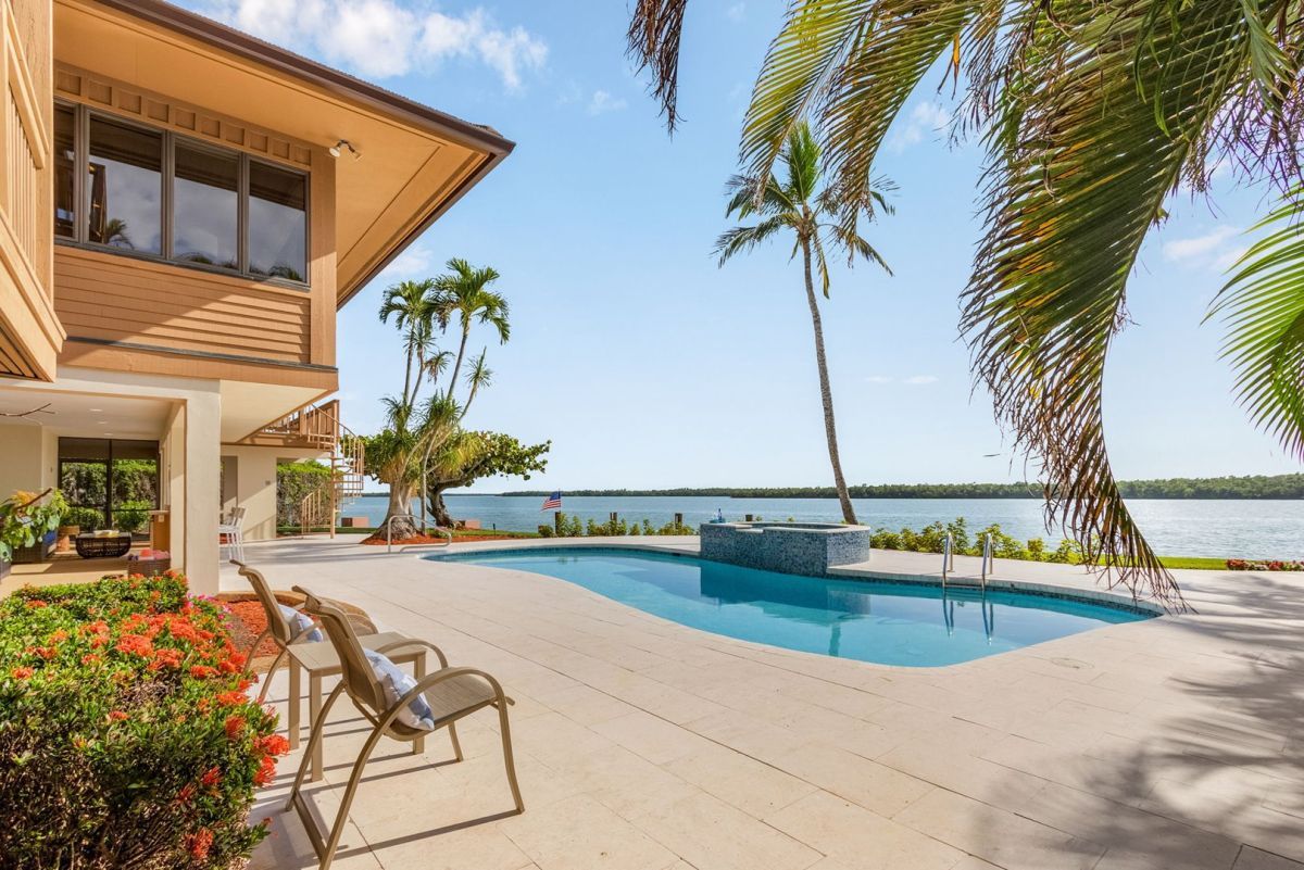 pool of Marco Island vacation home
